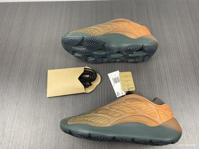 Yeezy Adidas V3 700 GY4109 Boost Copfade 0716